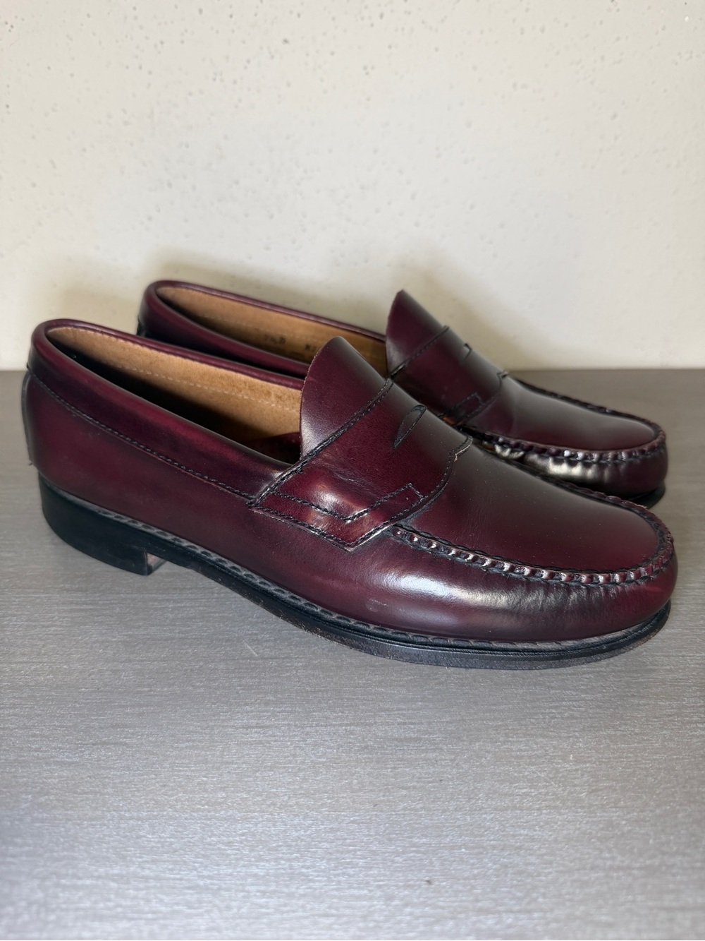 Vintage G.H. Bass & Co. Weejuns Leather Penny Loafers Size 7.5 D Made in 2003